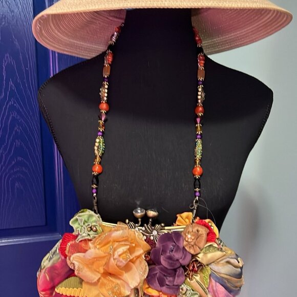 Mary Frances Firefly Luxury Floral Handbag w/ Cert of Auth, Retired Design #1467 - Picture 14 of 16